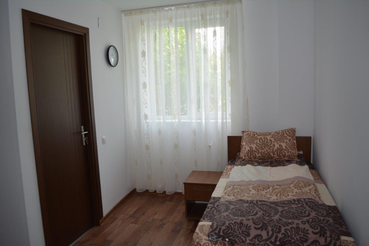 Camere, Căminul de bătrâni Stejarul
