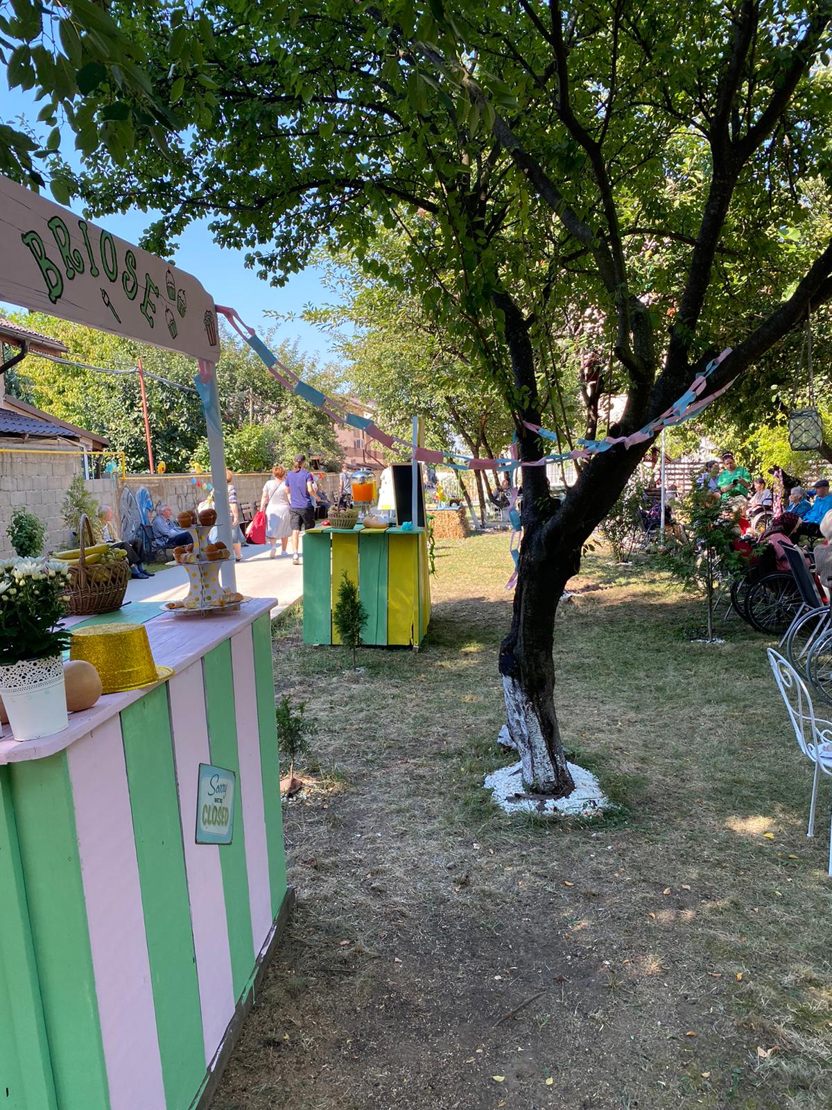 Viața în grădină, grădina Căminului de bătrâni Stejarul